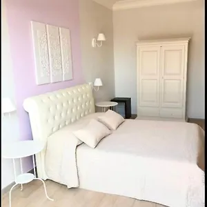 simonettas-rooms.sicilyhotelsitaly.net/
